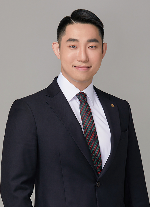 자문세무사-김용범증명사진2_리사이징.png